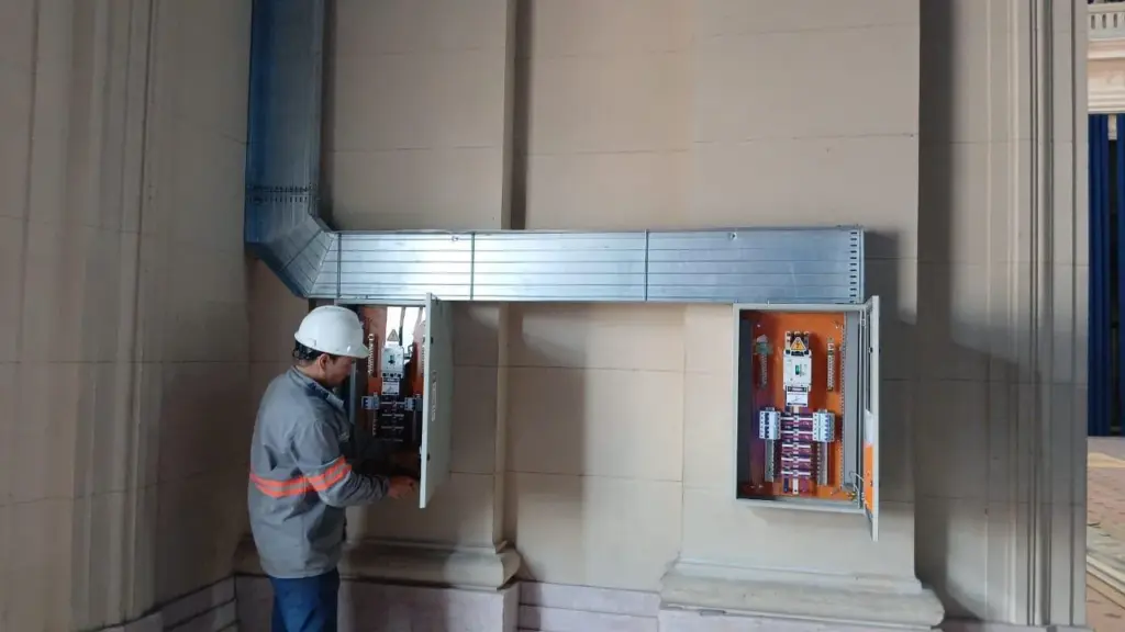 manutenção de instalações elétricas comerciais