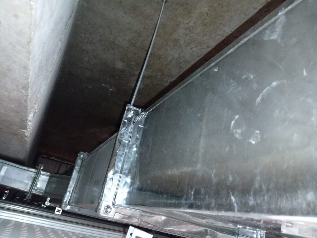 Fabricação e Instalação de Rede de Dutos Galvanizados