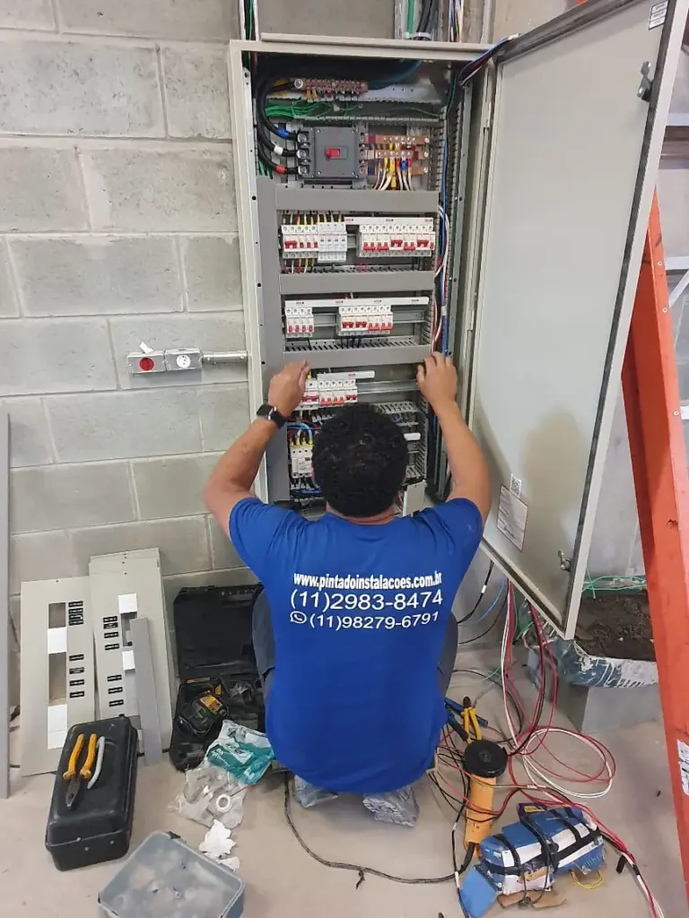 serviços elétricos